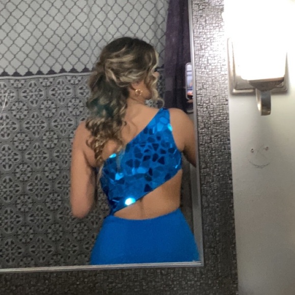Long blue sherri hill prom dress - Picture 2 of 3